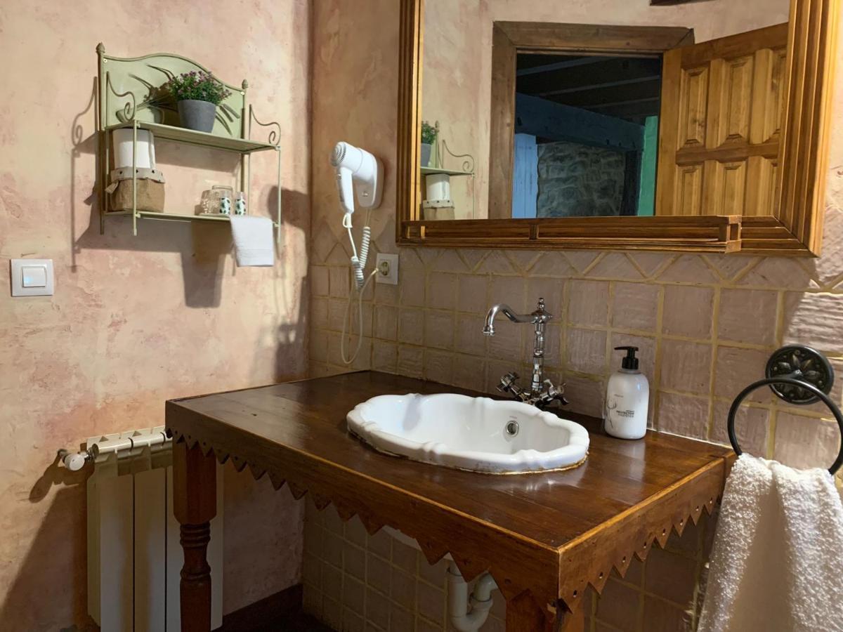 El Espesedo De Cabarceno Guest House Argomilla Exterior photo