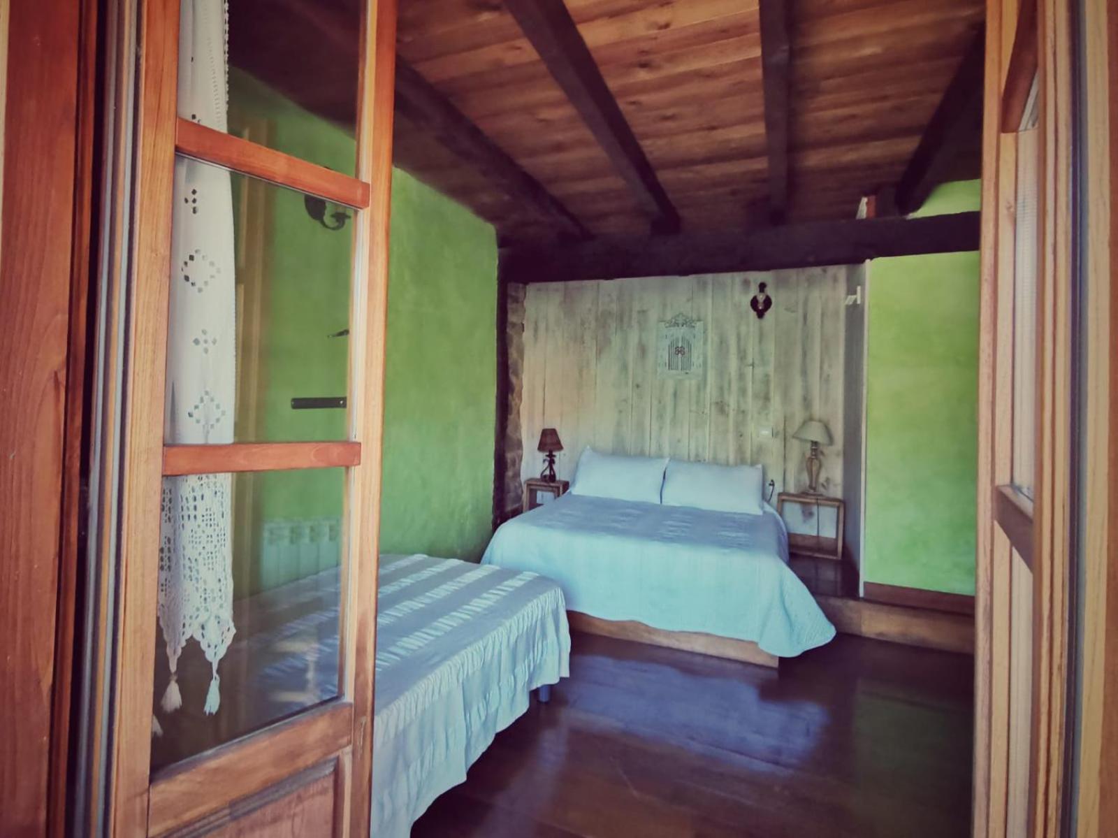 El Espesedo De Cabarceno Guest House Argomilla Room photo
